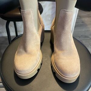 Antonio le Falia Women's Beige Suede Ankle Boots 7.5 new